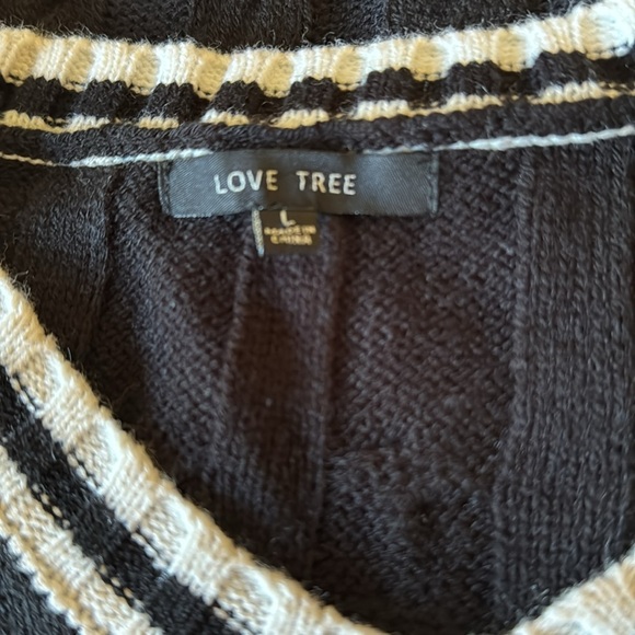 Love Tree Nordstrom Rack Black & White Knit Vest Size Large NWOT - Picture 4 of 4